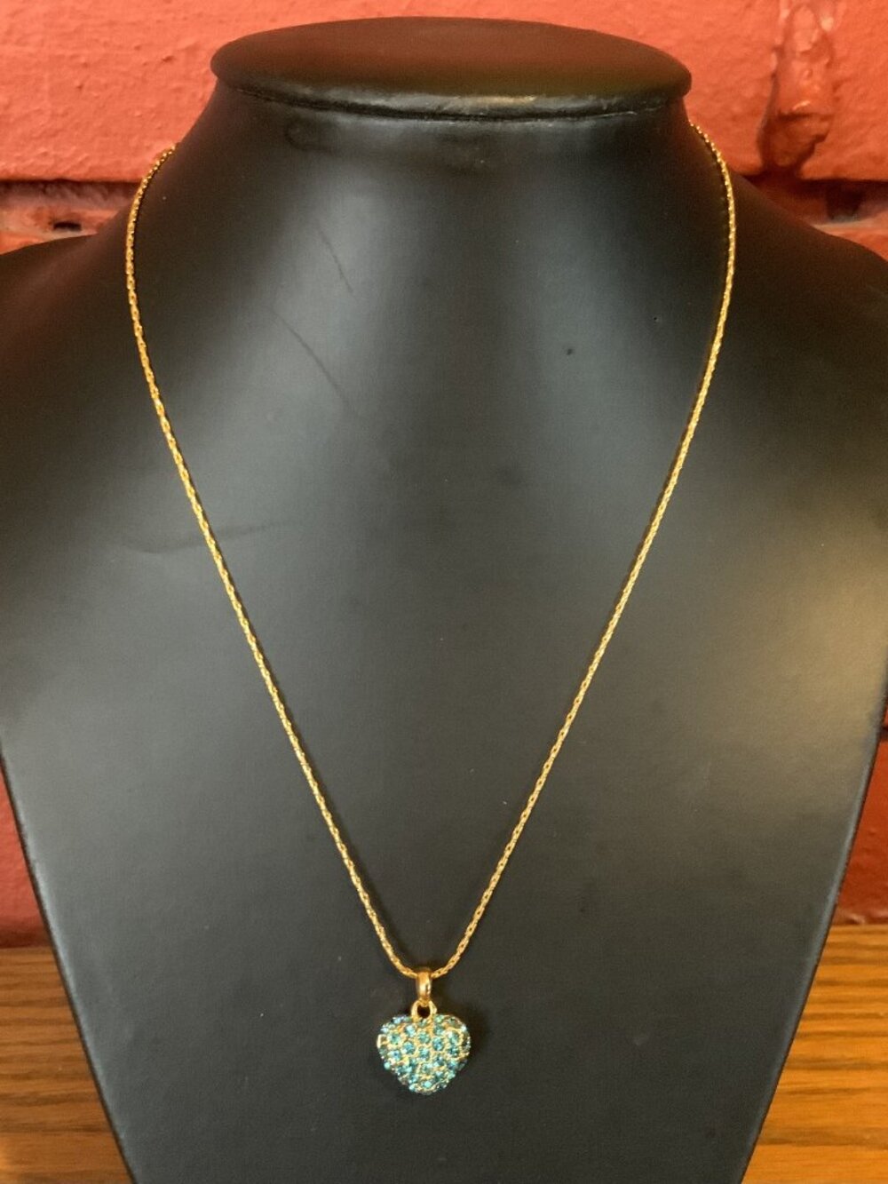 Joan Rivers Vintage Gold Plated Necklace Chain Heart